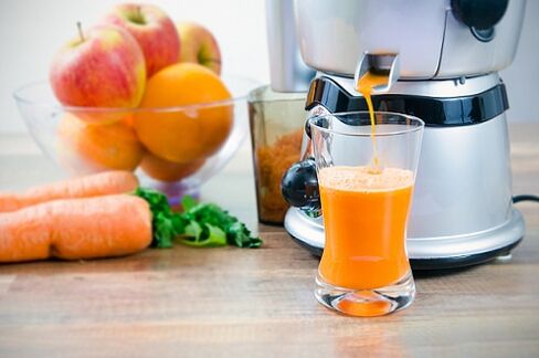 freshly squeezed juice in the treatment of parasites in the body