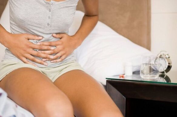 stomach ache due to worms