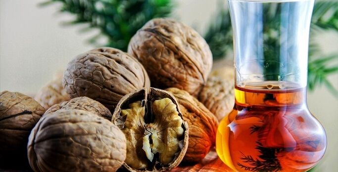 infusion of walnut peel to eliminate parasites
